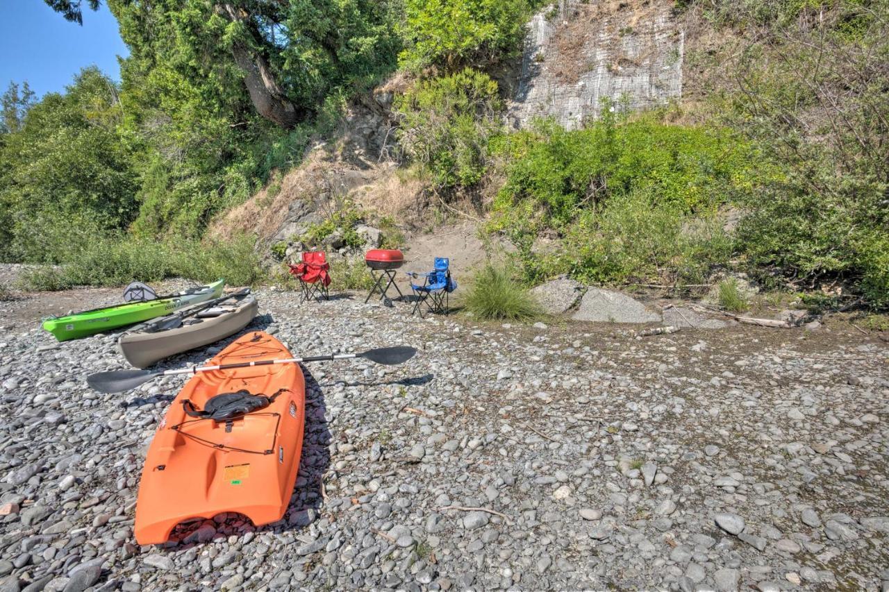 Quaint Riverside Reprieve With Kayaks And Floats! Brookings Εξωτερικό φωτογραφία